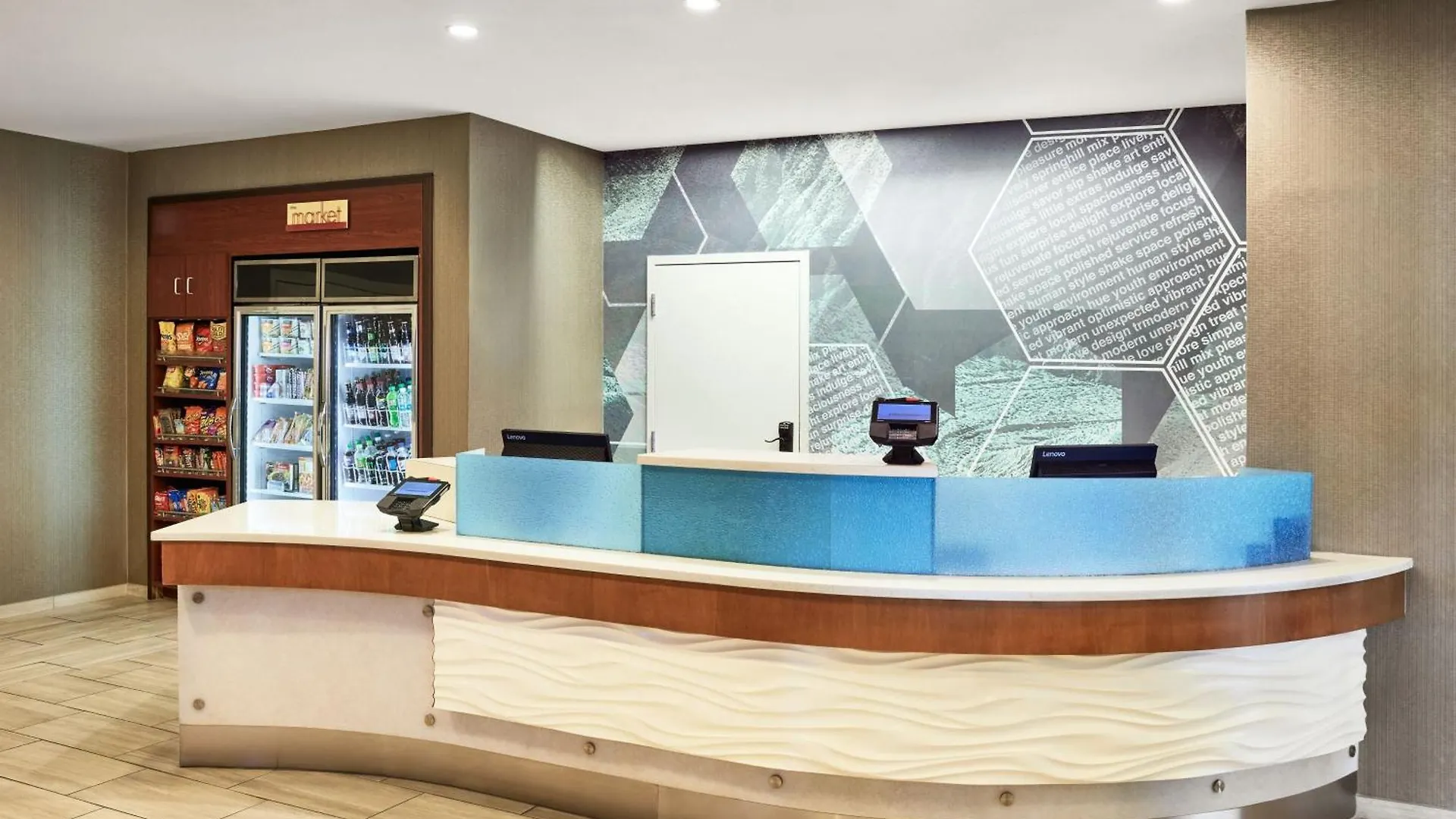 酒店 凤凰城天普机场春季山丘套房酒店 坦培